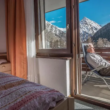 Apartment Bergrose Appartement-fewo 5-bettwohnung Nr- 2 By Interhome Saas-Fee